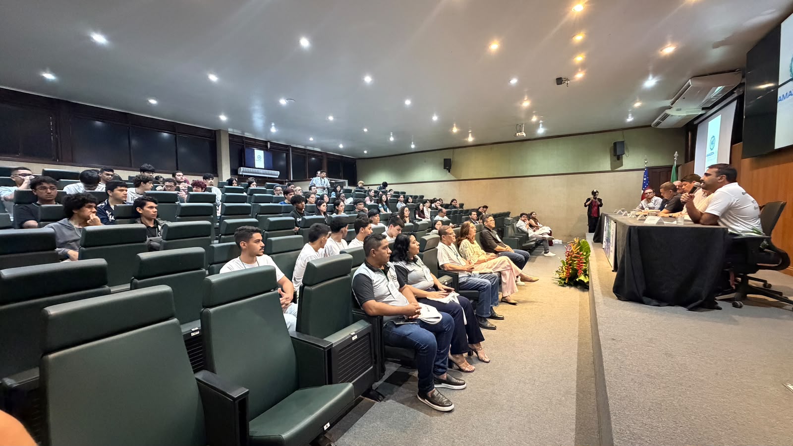 Evento reuniu estudantes, profissionais e pesquisadores entre os dias 28 de setembro e 1º de outubro, com uma programação voltada à troca de conhecimentos, à inovação e ao fortalecimento da Engenharia Química na Amazônia.